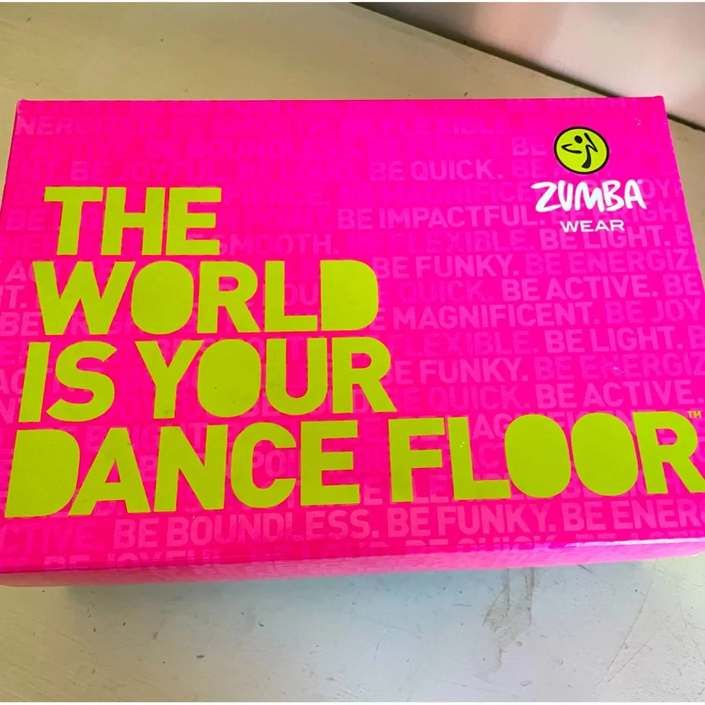 Authentic Zumba Shoes Size 7! Worn 2 times only!! - Picture 2 of 5